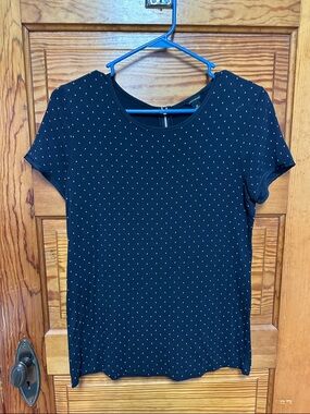 Ann Taylor Navy Blue Short Sleeve Tee with white polka dots. Minor pilling